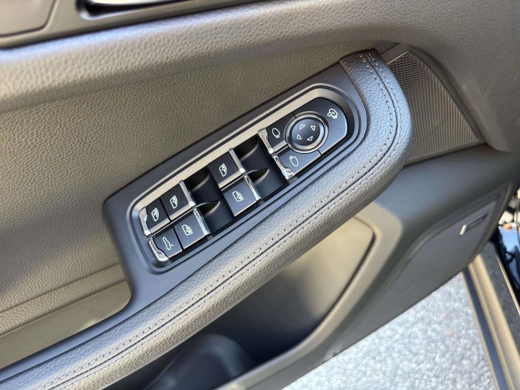 صورة مصغرة 19 لـ 2026 Porsche MACAN
