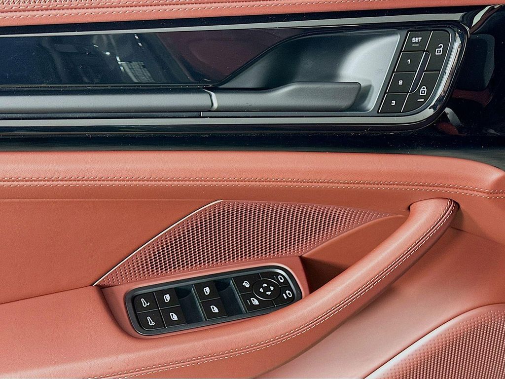 صورة مصغرة 16 لـ 2026 Porsche PANAMERA GTS