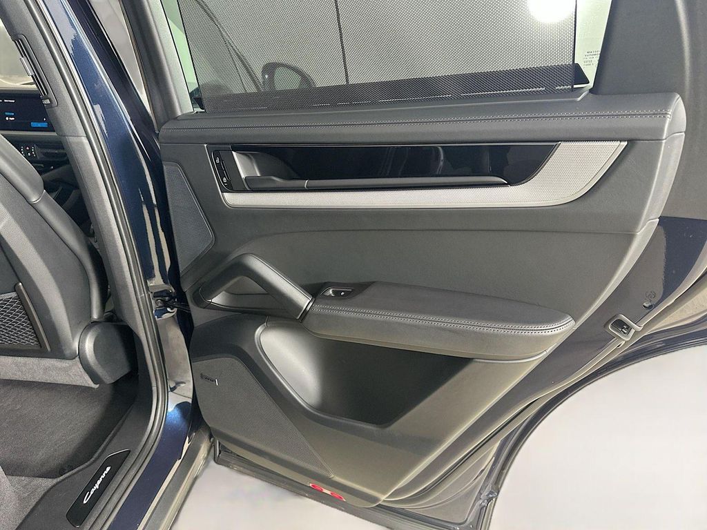 2025 Porsche CAYENNE CAYENNE E-HYBRID 缩略图 43