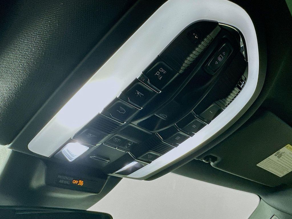 صورة مصغرة 29 لـ 2026 Porsche MACAN