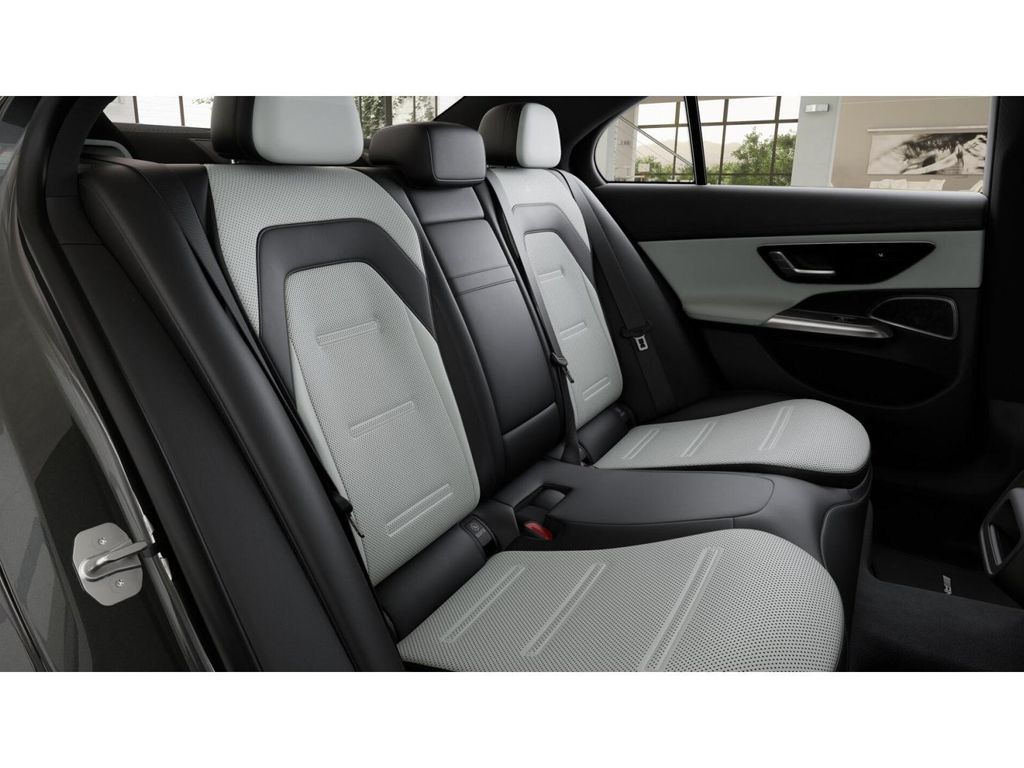 MERCEDES-BENZ E-CLASS - 5