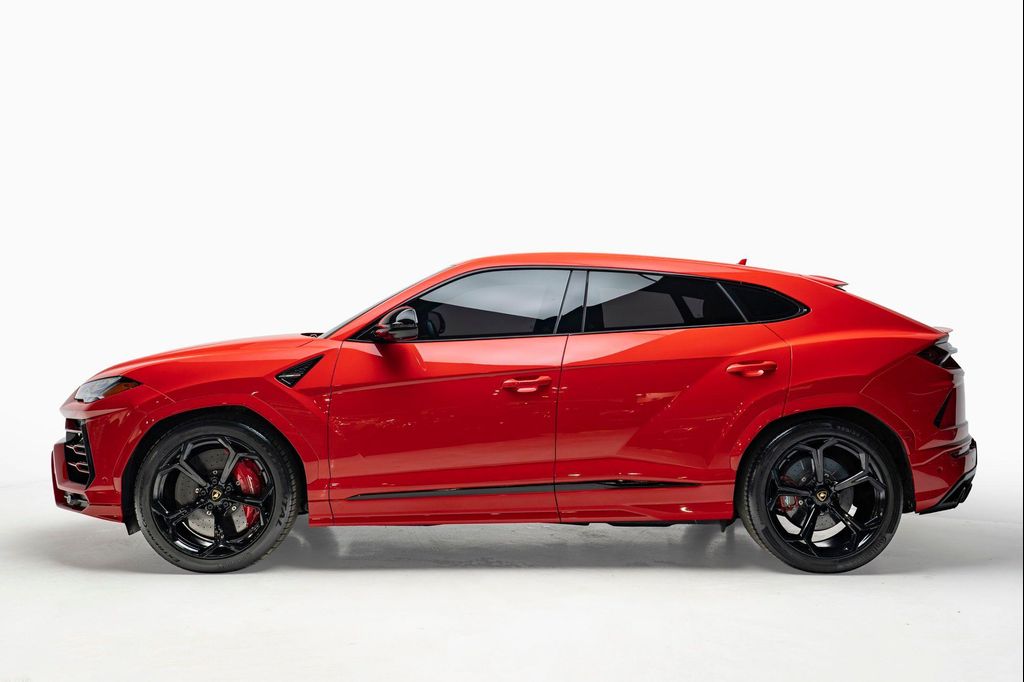 صورة 10 لـ 2020 Lamborghini URUS BASE
