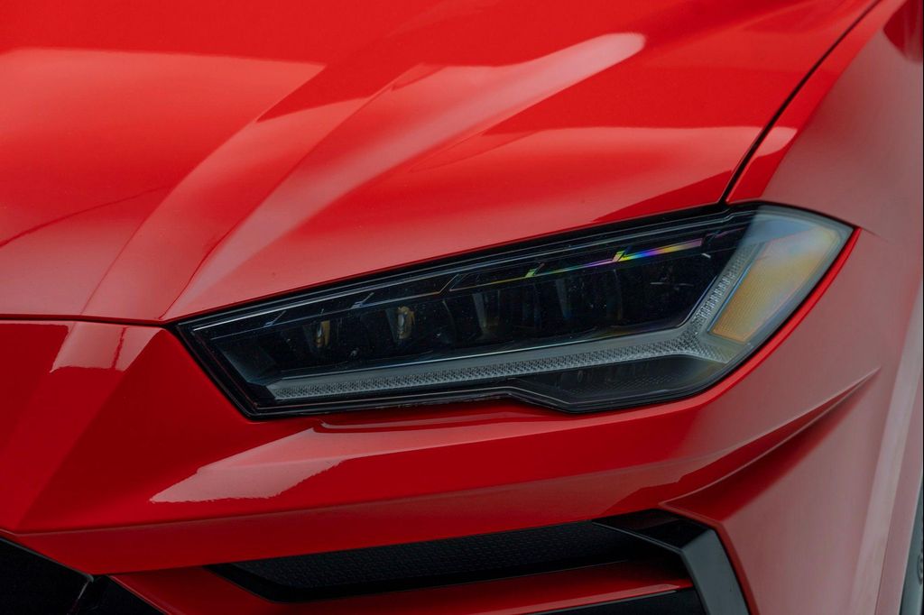 صورة 67 لـ 2020 Lamborghini URUS BASE