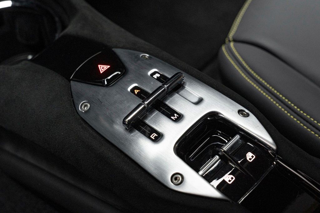 2023 Ferrari 296 GTB BASE — миниатюра 40