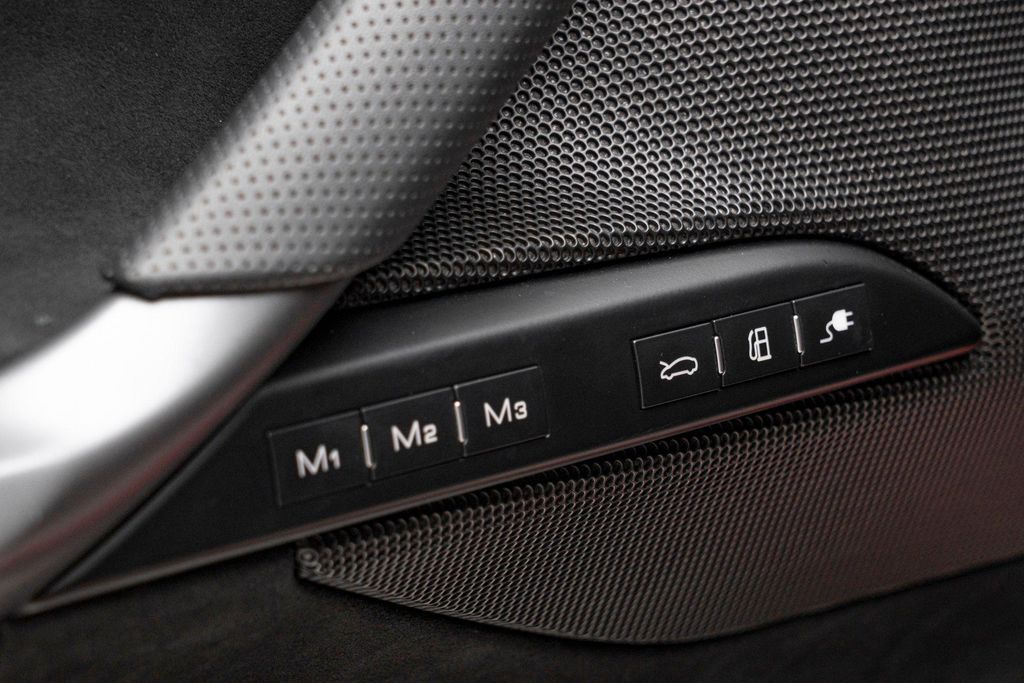 2023 Ferrari 296 GTB BASE — миниатюра 23
