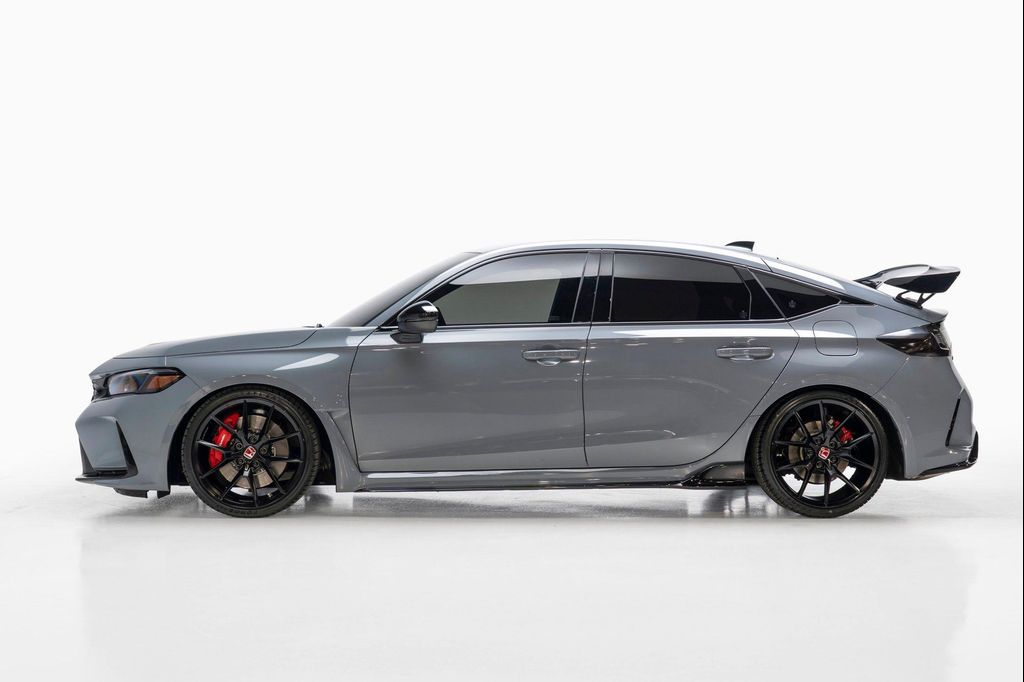 صورة مصغرة 11 لـ 2023 Honda CIVIC TYPE R TOURING