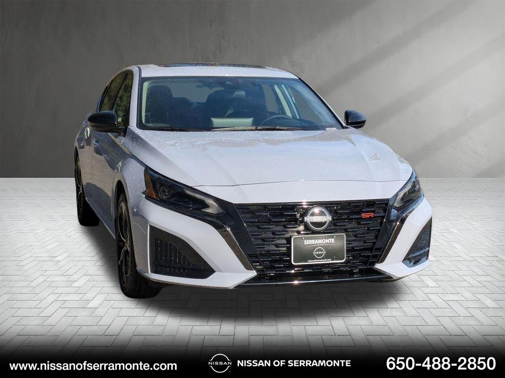 New 2025 Nissan Altima SR FWD