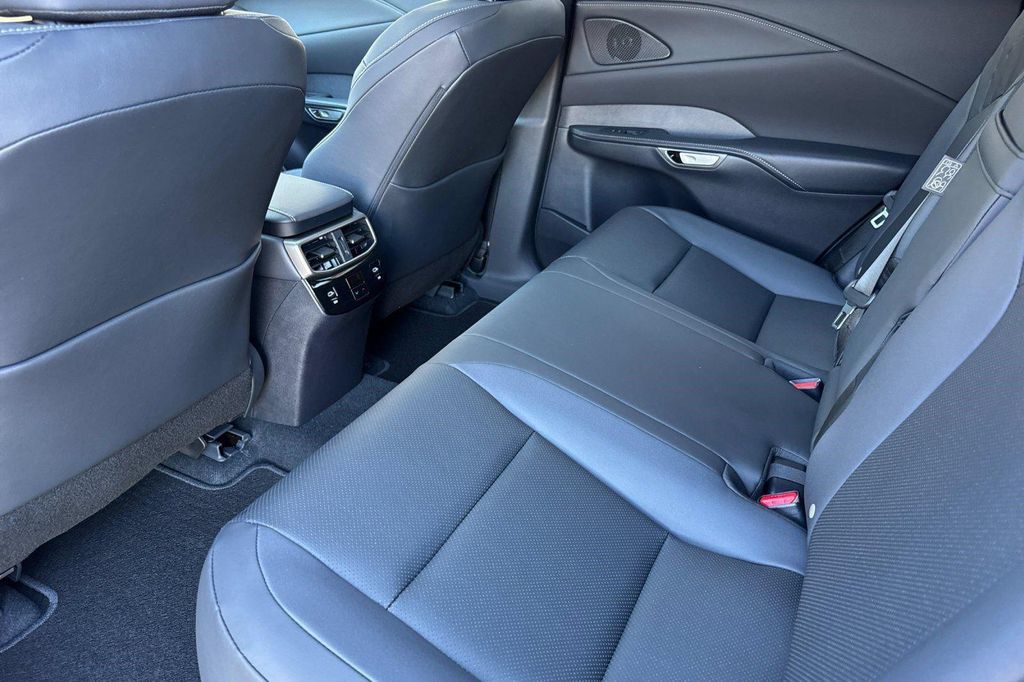 صورة مصغرة 24 لـ 2026 Lexus RX 350 PREMIUM