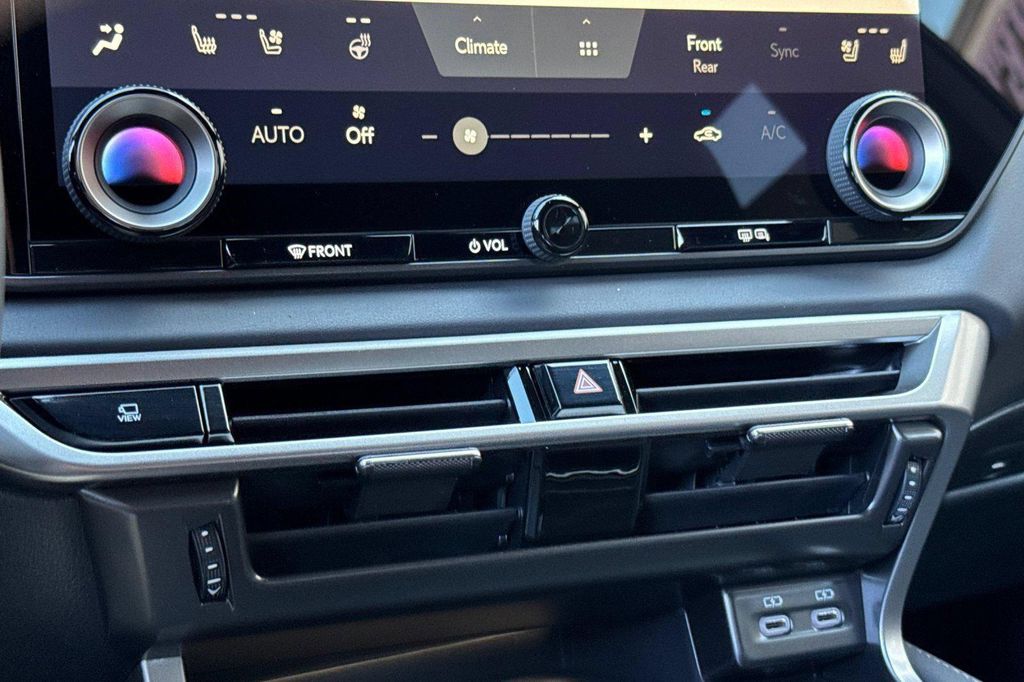صورة مصغرة 17 لـ 2026 Lexus RX 350 PREMIUM