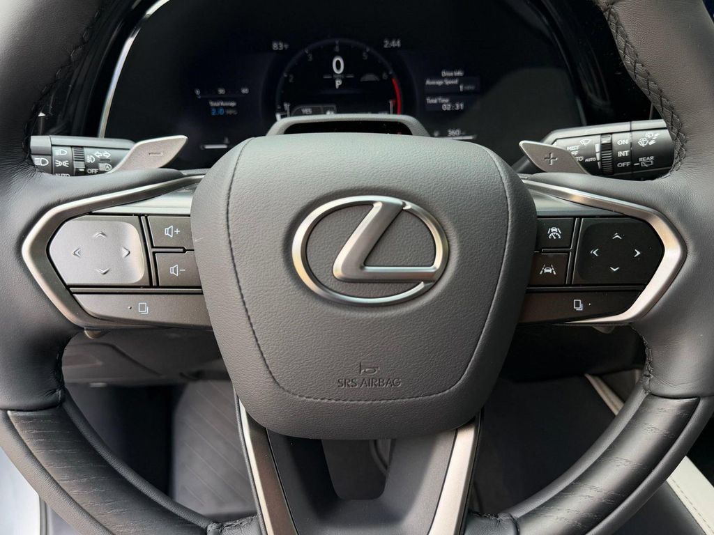 صورة مصغرة 11 لـ 2026 Lexus RX 350 PREMIUM