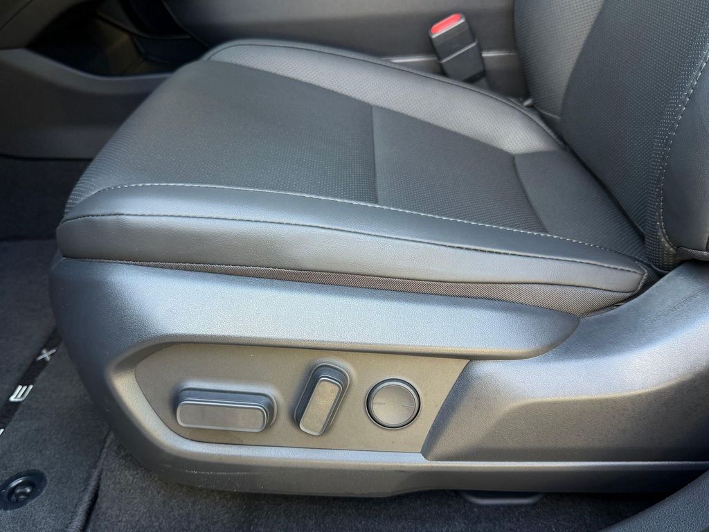 2026 Lexus ES 500E PREMIUM AWD — фото 15