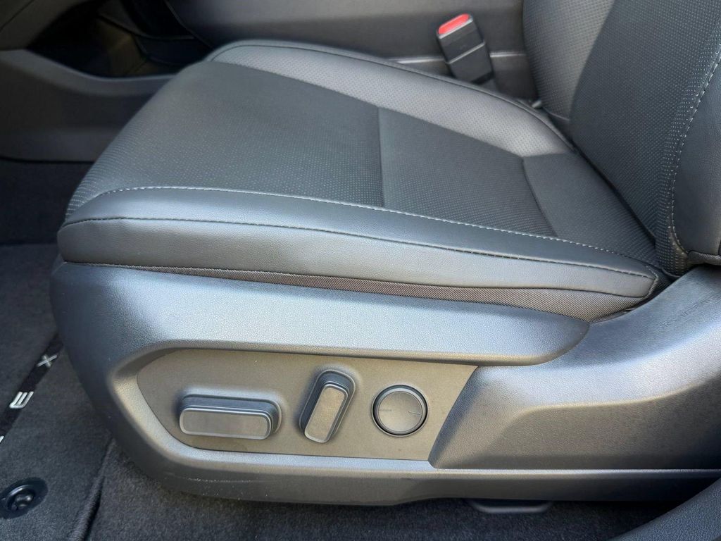 صورة مصغرة 15 لـ 2026 Lexus ES 500E PREMIUM AWD