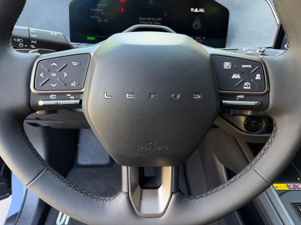 صورة مصغرة 11 لـ 2026 Lexus ES 500E PREMIUM AWD