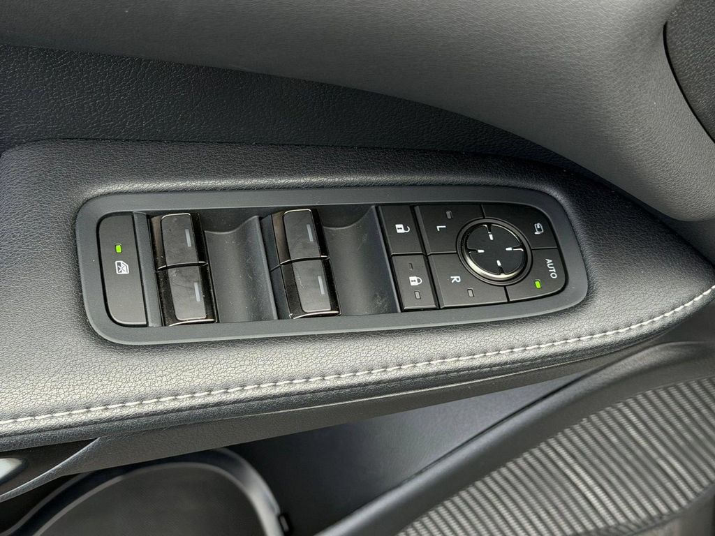 صورة مصغرة 19 لـ 2025 Lexus RX 350 PREMIUM