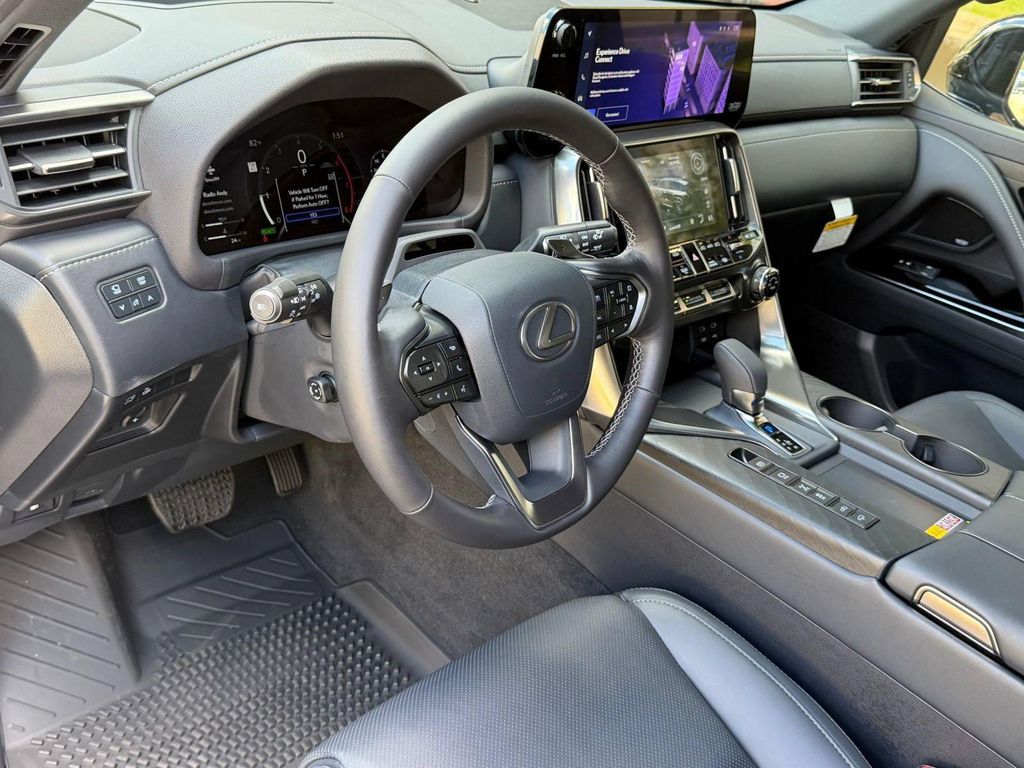 2026 Lexus LX 700H OVERTRAIL — фото 4