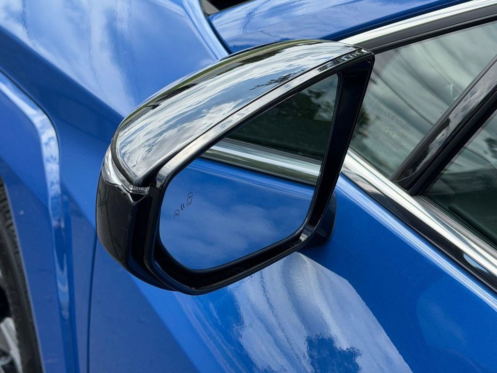 2021 Lexus UX 250H BASE 照片 36