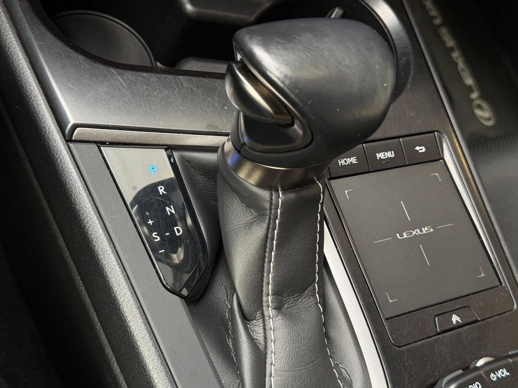 2021 Lexus UX 250H BASE 照片 18