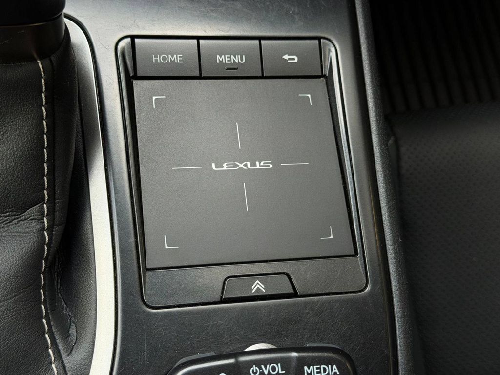 2021 Lexus UX 250H BASE 照片 21