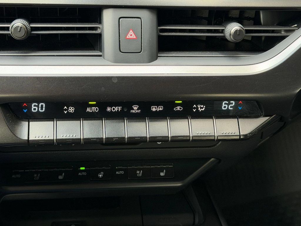 2021 Lexus UX 250H BASE 照片 34
