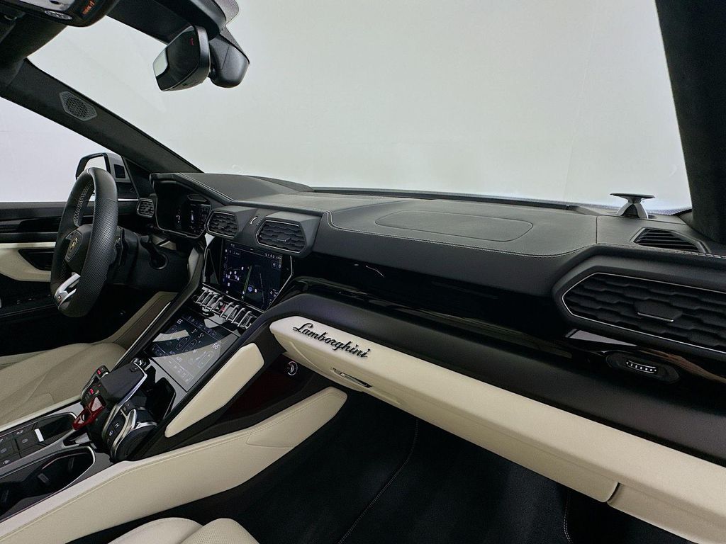 2024 Lamborghini URUS S thumbnail 50