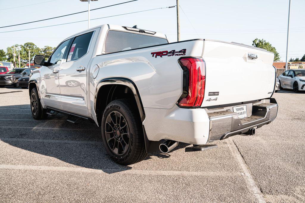 TOYOTA TUNDRA - 5