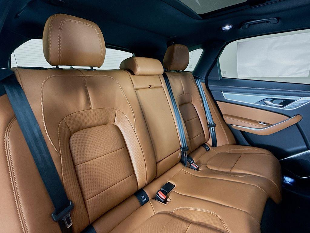 صورة مصغرة 15 لـ 2026 Jaguar F-PACE P250 R-DYNAMIC S