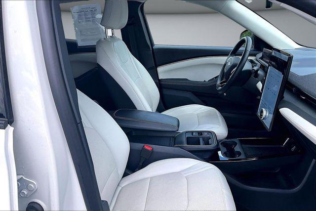 صورة مصغرة 28 لـ 2025 FORD MUSTANG MACH-E PREMIUM