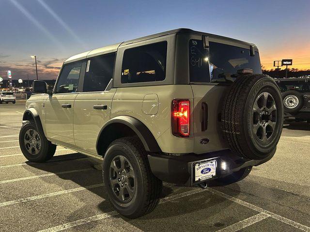 FORD BRONCO - 3
