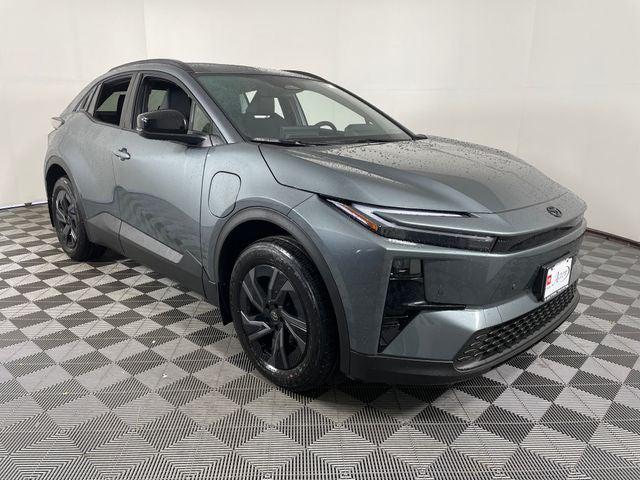 New 2026 Toyota C-HR SE