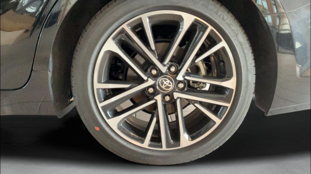 2025 Toyota CAMRY XLE — миниатюра 32