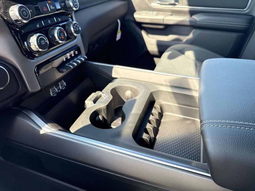 2026 RAM 1500 BIG HORN/LONE STAR — миниатюра 22