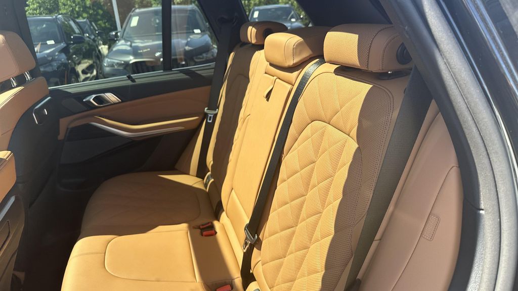 صورة مصغرة 32 لـ 2026 BMW X5 PHEV XDRIVE50E