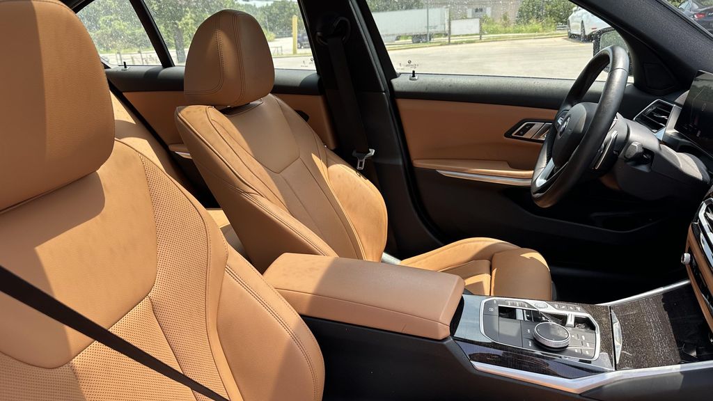 صورة مصغرة 33 لـ 2023 BMW 330 XDRIVE