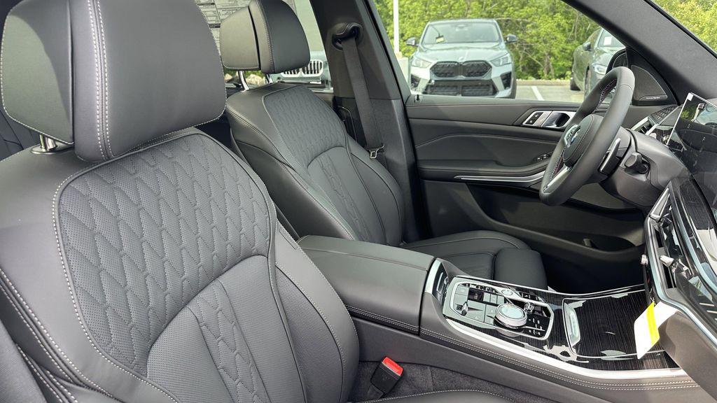 2026 BMW X5 M60I thumbnail 31