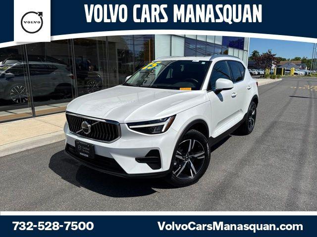 2025 VOLVO XC40 B5 CORE BRIGHT THEME photo 1