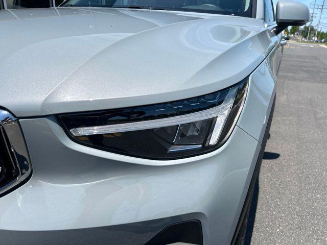 2025 VOLVO XC40 B5 CORE BRIGHT THEME photo 8