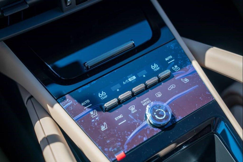 صورة مصغرة 20 لـ 2026 Porsche CAYENNE CAYENNE E-HYBRID