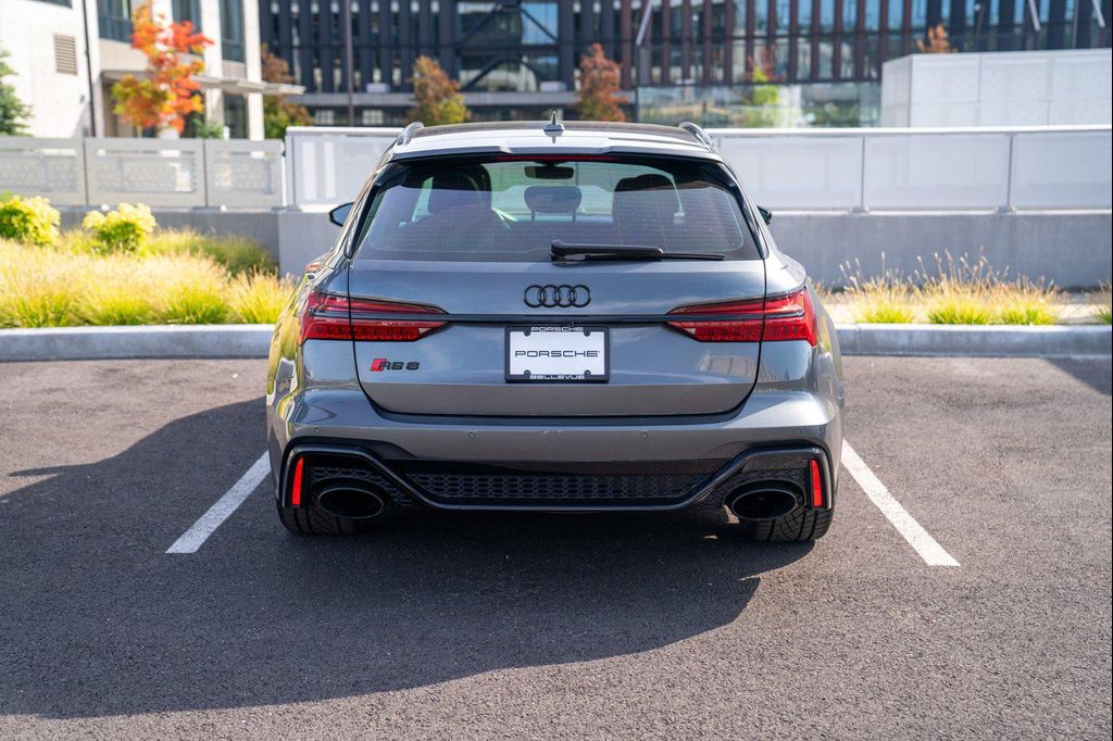 2021 AUDI RS 6 AVANT 4.0T 照片 7