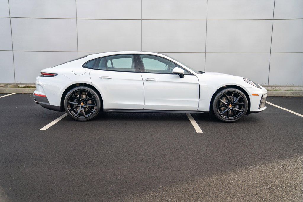 صورة 8 لـ 2026 Porsche PANAMERA 4