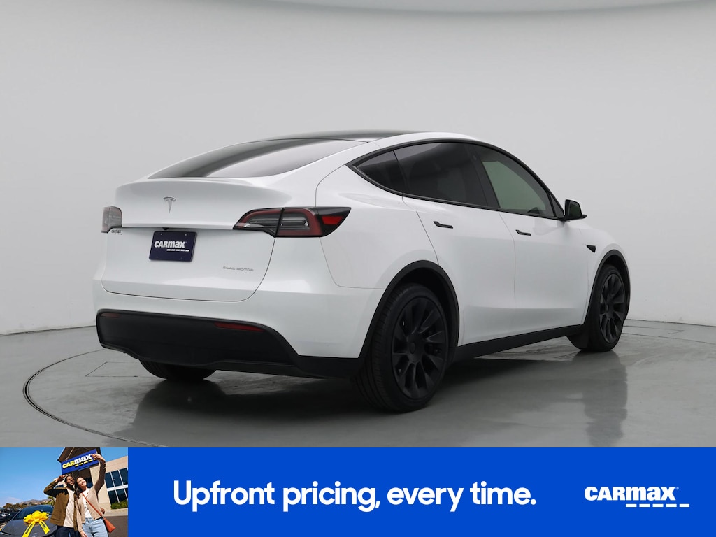 TESLA MODEL Y LONG RANGE - 10