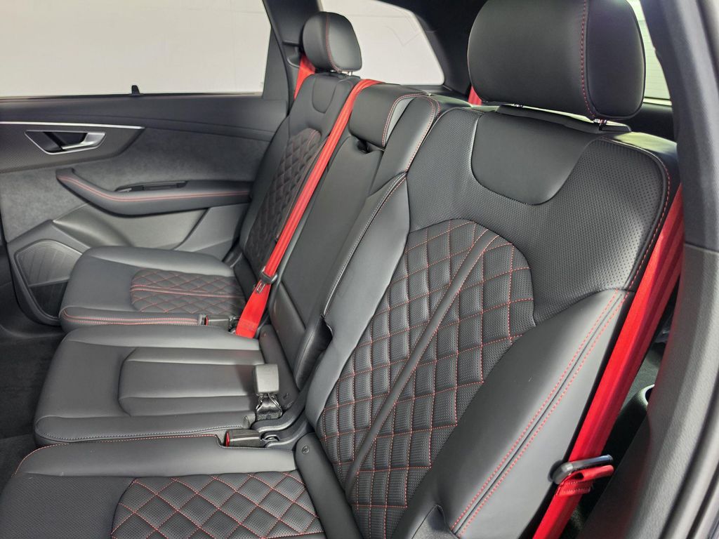 صورة مصغرة 32 لـ 2026 AUDI Q7 55 PRESTIGE