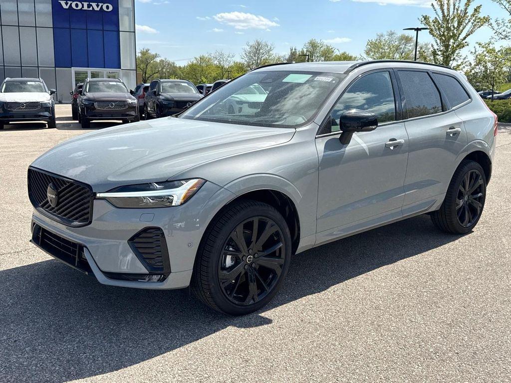 New 2026 Volvo XC60 B5 Ultra Black Edition