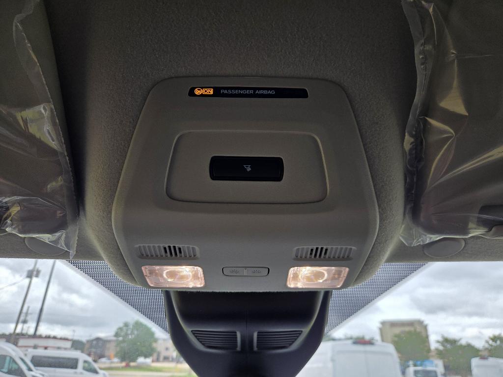 صورة مصغرة 22 لـ 2026 FORD TRANSIT-250 148 WB MEDIUM ROOF CARGO
