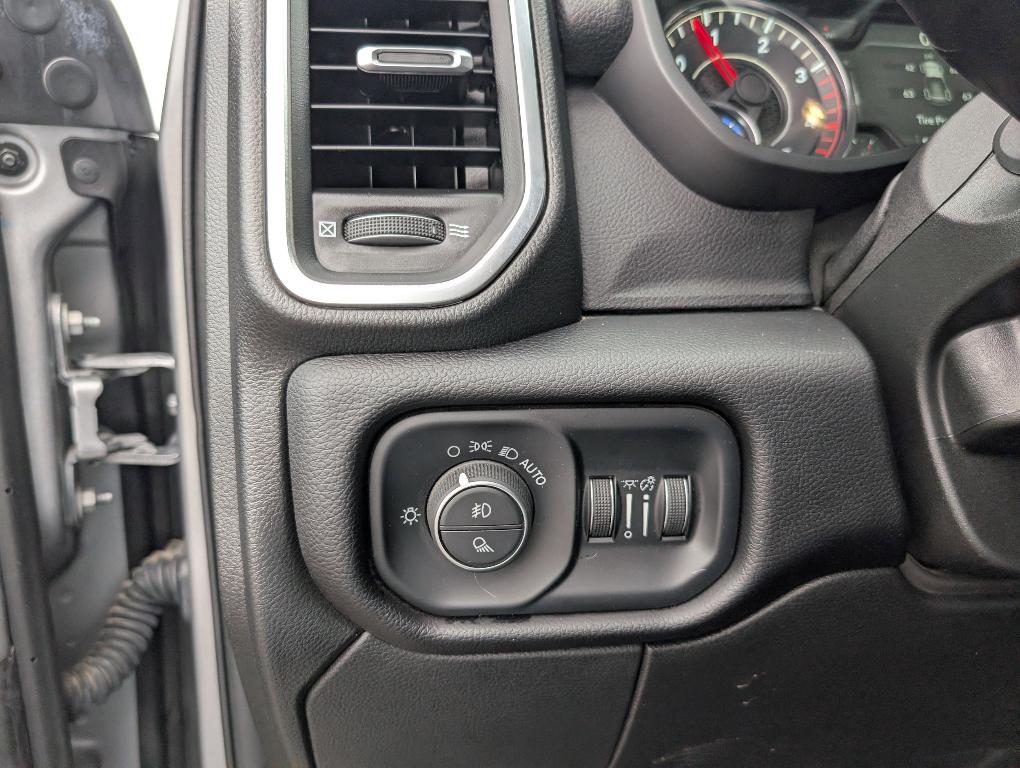 صورة مصغرة 31 لـ 2024 RAM 2500 LARAMIE