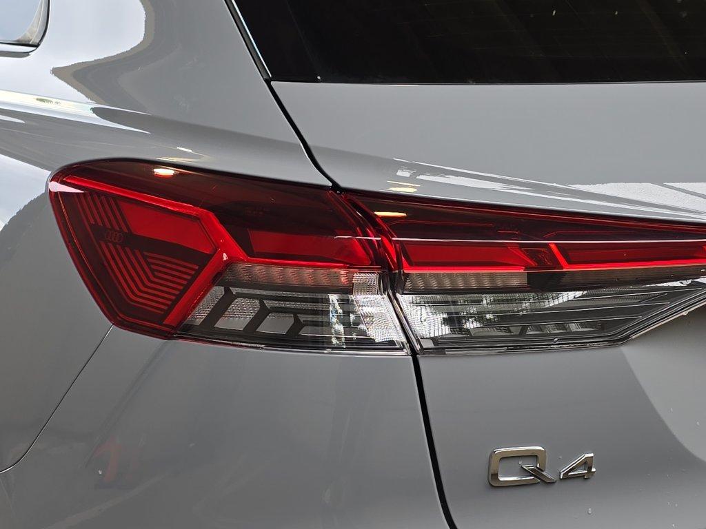 صورة مصغرة 37 لـ 2024 AUDI Q4 E-TRON 55 QUATTRO PREMIUM