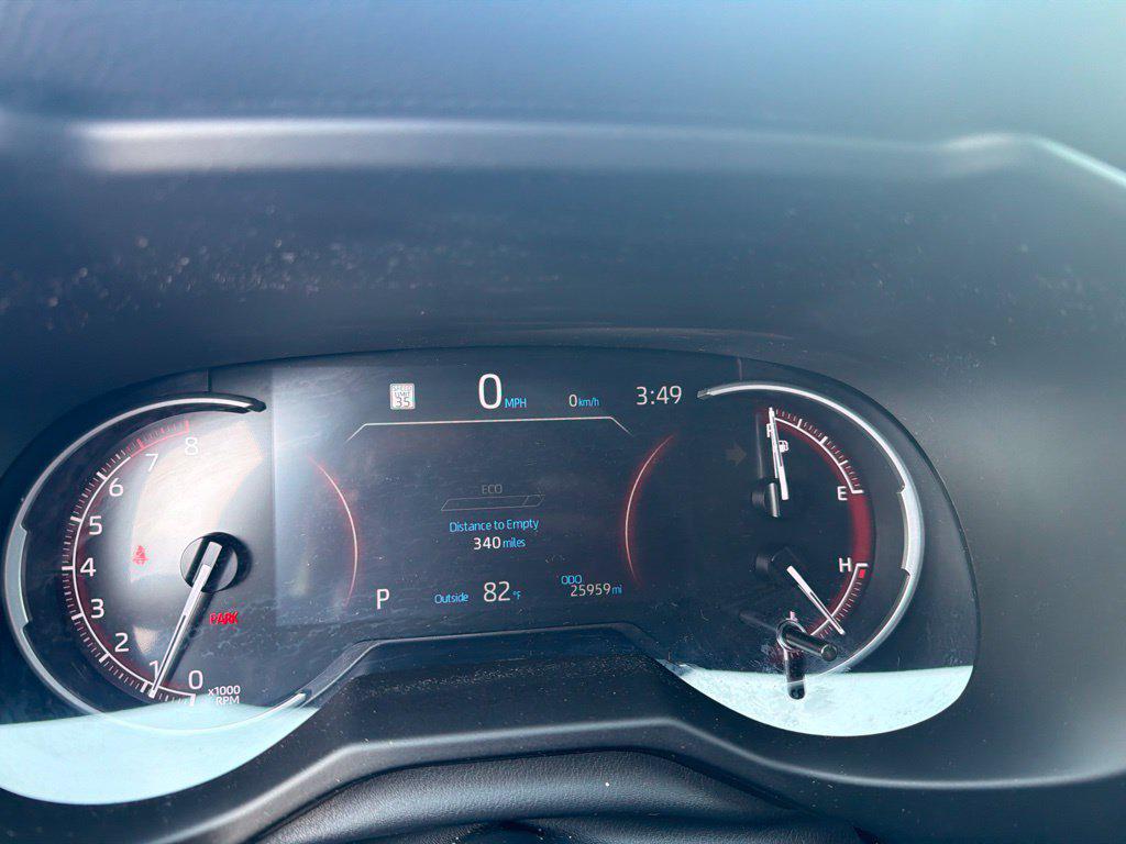 صورة 5 لـ 2023 Toyota RAV4 LE