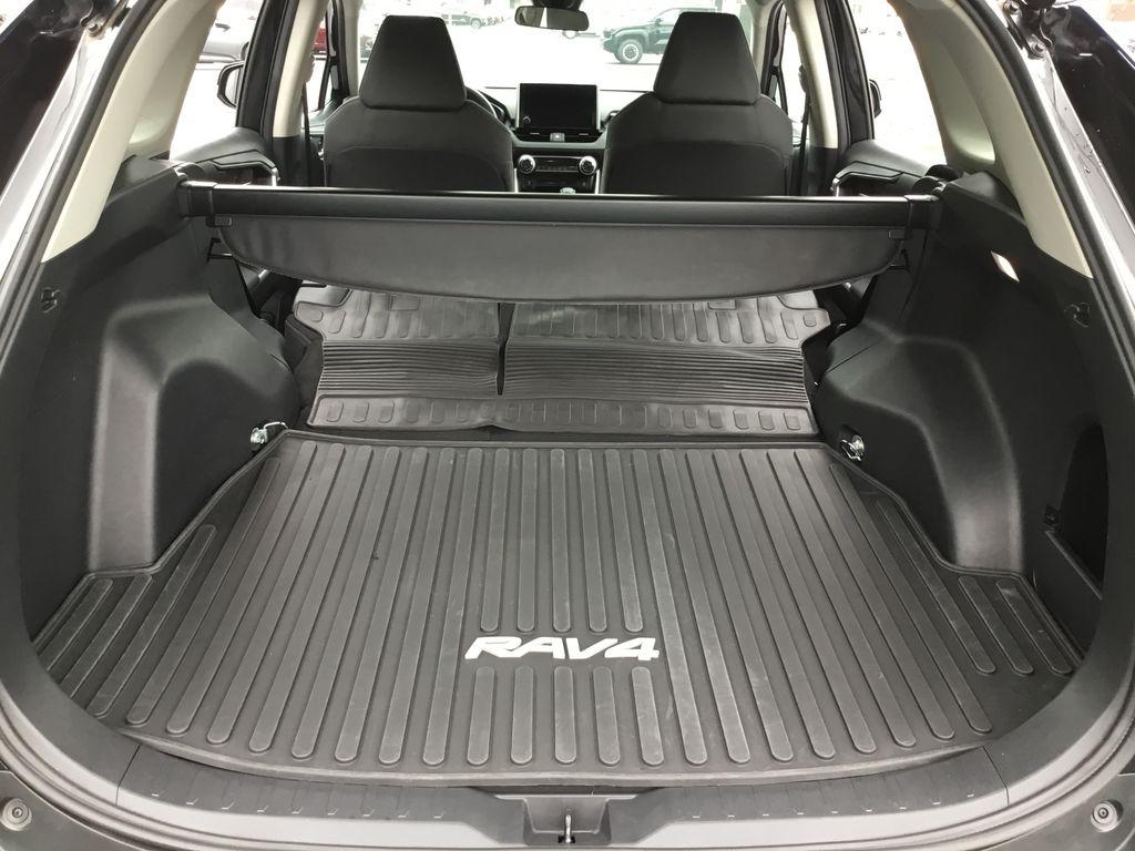 2024 Toyota RAV4 XLE — миниатюра 17