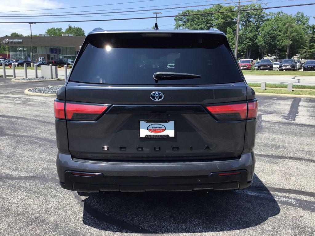 2023 Toyota SEQUOIA PLATINUM — фото 4