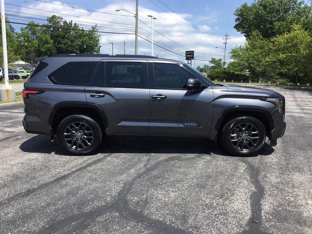2023 Toyota SEQUOIA PLATINUM — фото 6