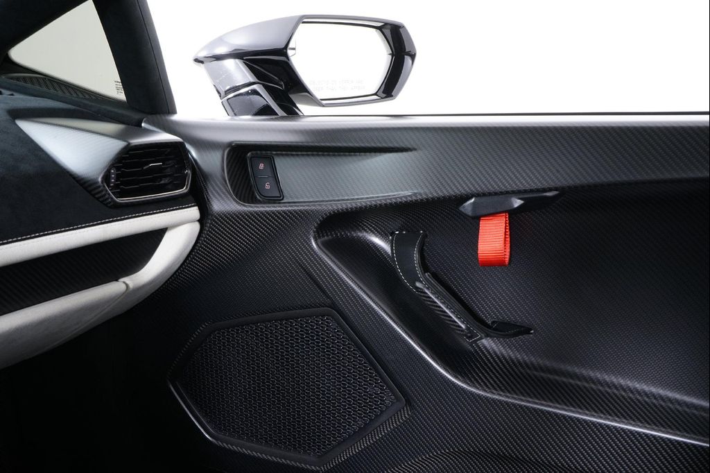 2023 Lamborghini HURACAN STO COUPE — миниатюра 23
